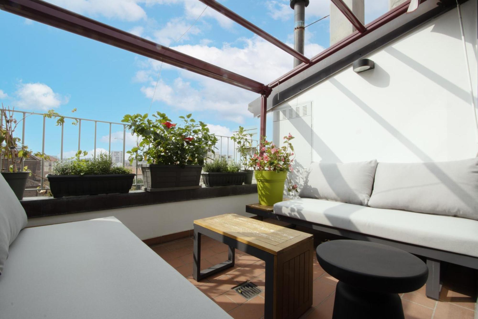 Penthouse With Patio & 2 Baths, 10 Min To Duomo Apartment มิลาน ภายนอก รูปภาพ